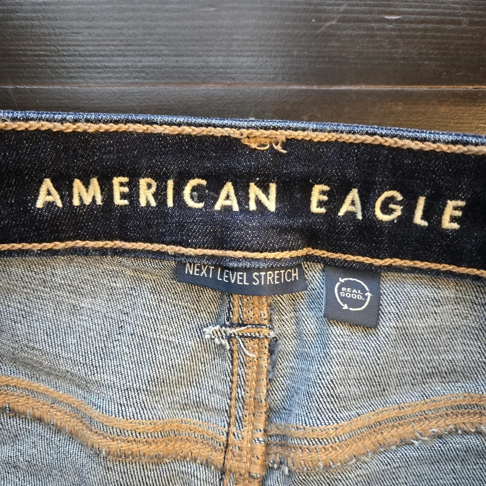 American Eagle High Rise Shortie Denim Blue Women's Size 8 Jean Shorts Stretch - Picture 4 of 4